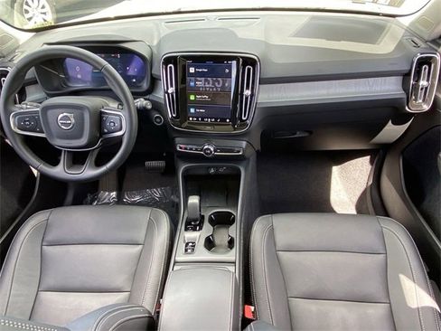 New 2025 Volvo XC40 B5 Core w/ Protection Package Premier image 16