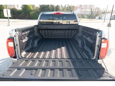 New 2026 GMC Canyon Denali image 30