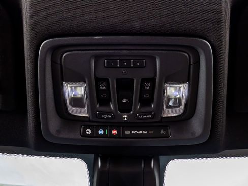 Used 2023 Chevrolet Silverado 3500 High Country image 29