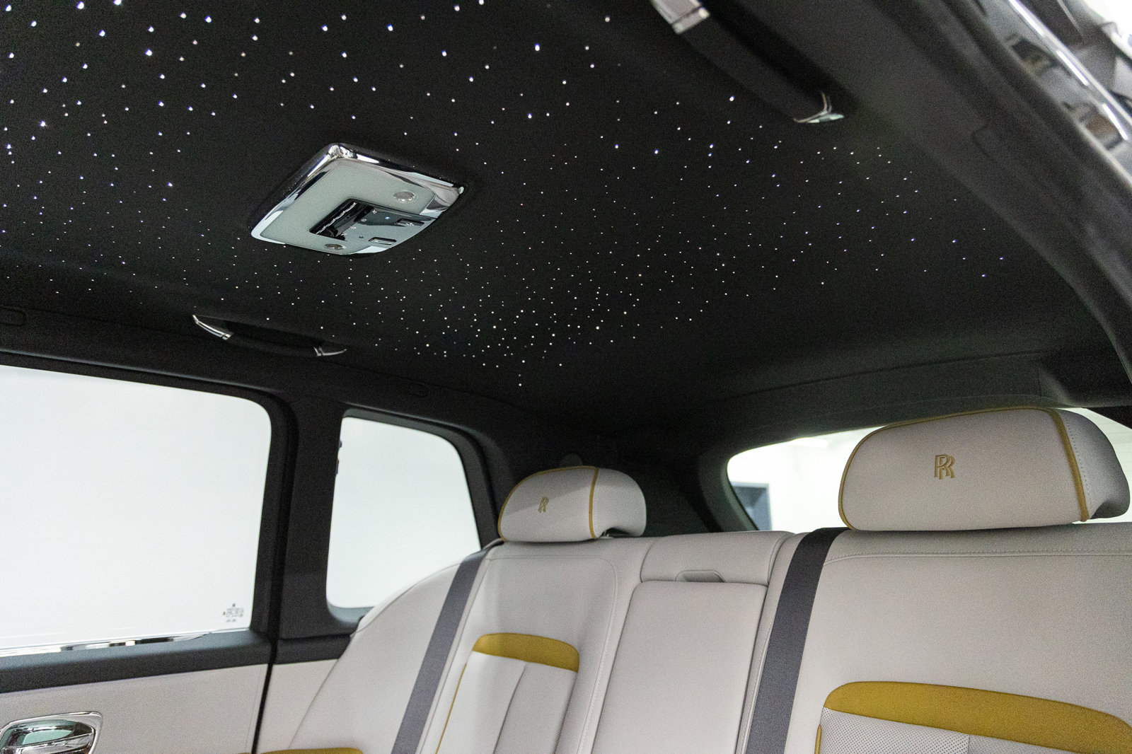 New 2026 Rolls-Royce Cullinan AWD/4WD image 26
