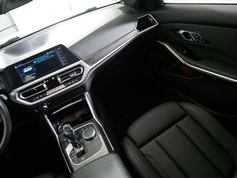 Used 2021 BMW 330e xDrive w/ Convenience Package image 11