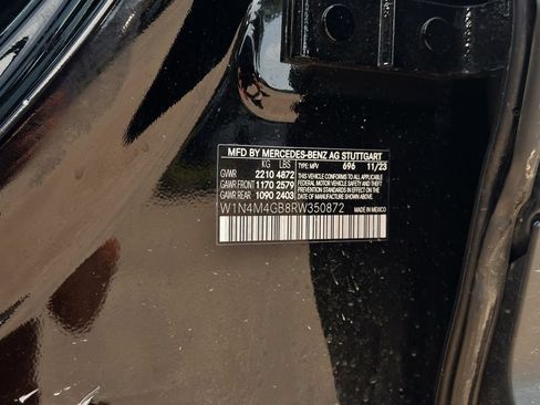 Used 2024 Mercedes-Benz GLB 250 image 30