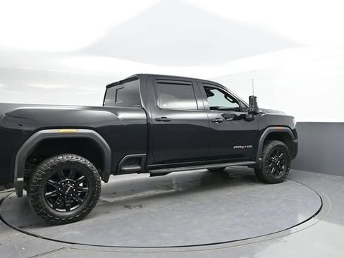 Used 2024 GMC Sierra 3500 AT4 w/ AT4 Premium Plus Package AWD/4WD image 2