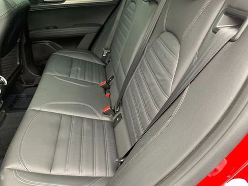 Used 2024 Alfa Romeo Stelvio Veloce AWD/4WD image 16