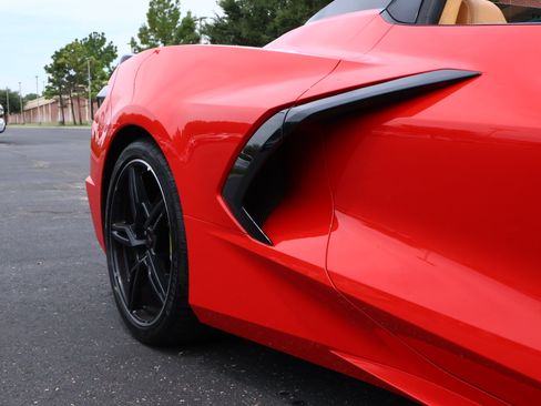 Used 2023 Chevrolet Corvette Stingray Premium Conv w/ Z51 Performance Package RWD image 28