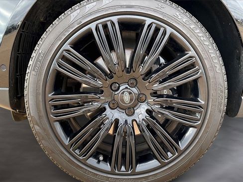 Used 2022 Land Rover Range Rover P525 Westminster Edition image 8