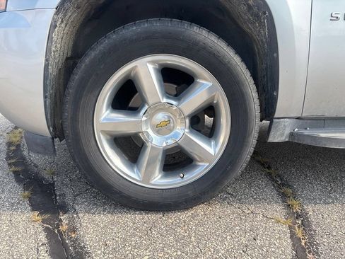 Used 2013 Chevrolet Suburban LT AWD/4WD image 24