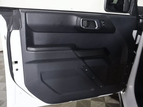 Used 2025 Ford Bronco Badlands AWD/4WD image 18