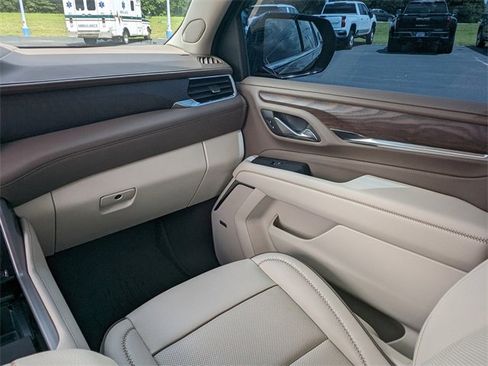 Used 2024 GMC Yukon Denali w/ Denali Reserve Package image 20