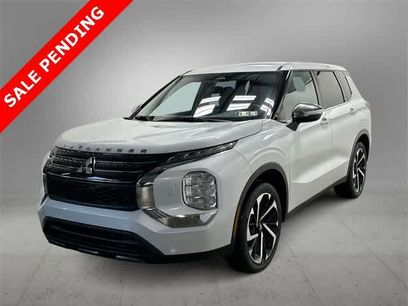 Used 2022 Mitsubishi Outlander ES