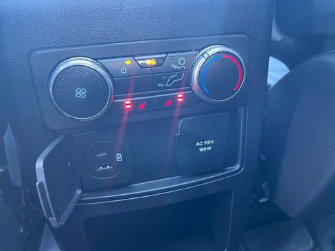 Used 2020 Ford Explorer Limited image 38