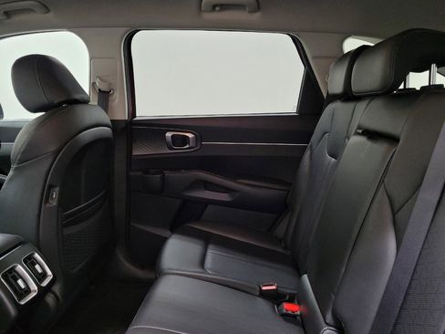 Used 2022 Kia Sorento S FWD image 18