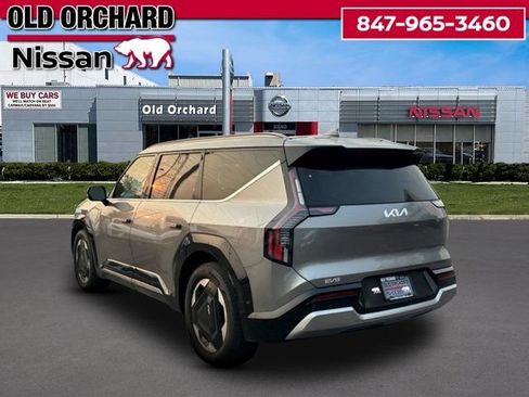 Used 2024 Kia EV9 Land AWD/4WD image 8