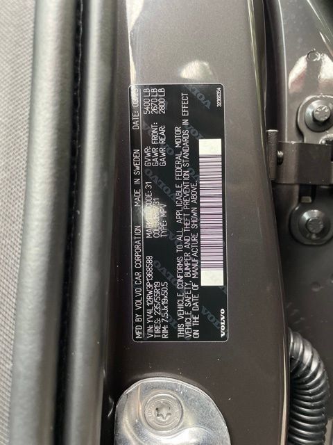 Certified 2023 Volvo XC60 B5 Plus AWD/4WD image 27