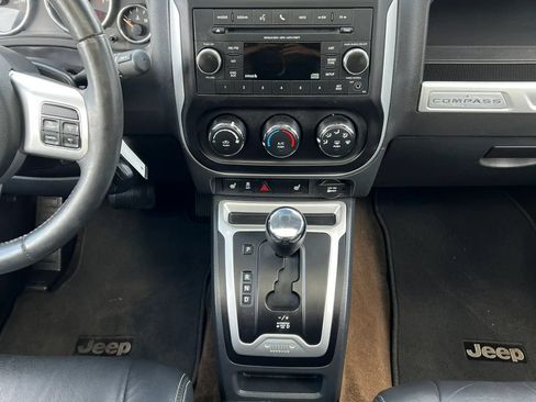 Used 2015 Jeep Compass High Altitude AWD/4WD image 12