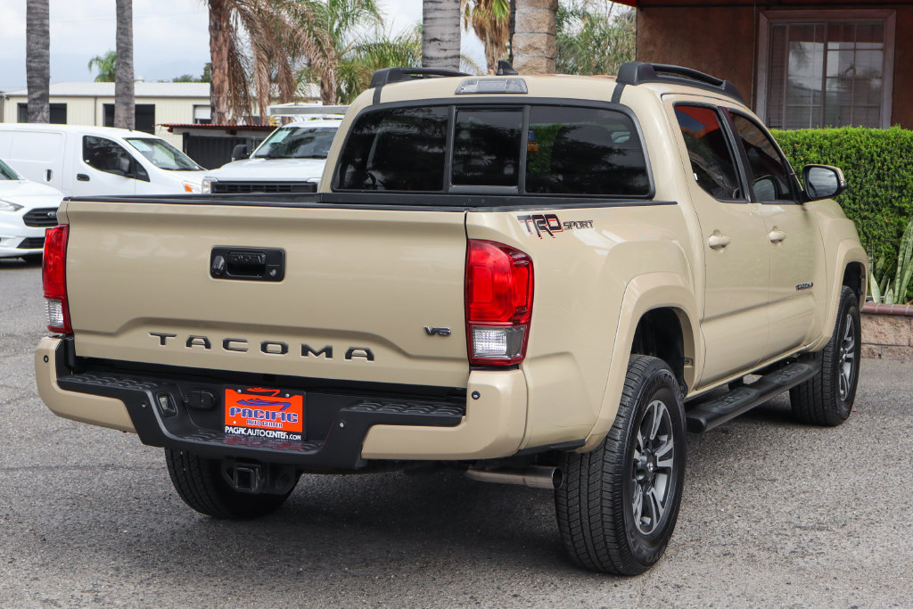 Used 2016 Toyota Tacoma TRD Sport RWD image 10