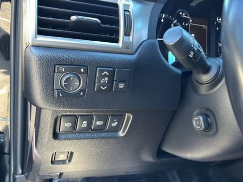 Used 2021 Lexus GX 460 Premium image 22