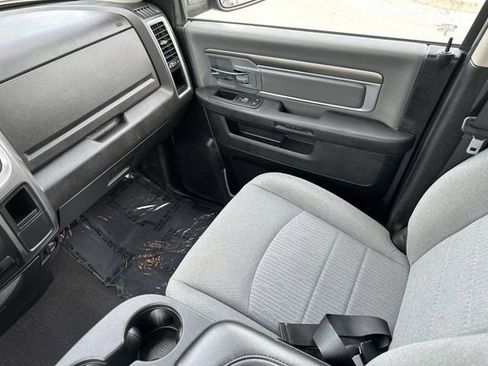 Used 2024 RAM 1500 Classic SLT AWD/4WD image 17