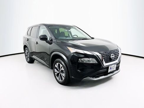 Used 2023 Nissan Rogue SV image 1
