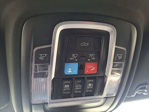 Used 2025 RAM 2500 Laramie w/ Night Edition image 17