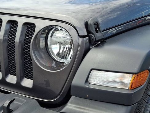 Used 2023 Jeep Wrangler Unlimited Sport AWD/4WD image 12