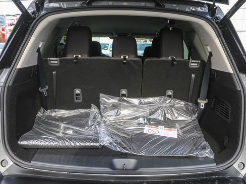 New 2026 Nissan Pathfinder SV FWD image 11