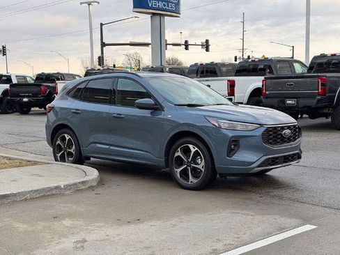 Certified 2025 Ford Escape ST-Line Elite w/ Premium Technology Package image 7