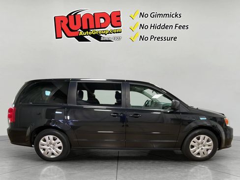 Used 2017 Dodge Grand Caravan SE FWD image 7