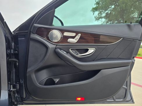 Used 2015 Mercedes-Benz C 300 Sedan image 21