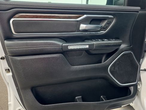Used 2019 RAM 1500 Laramie AWD/4WD image 15