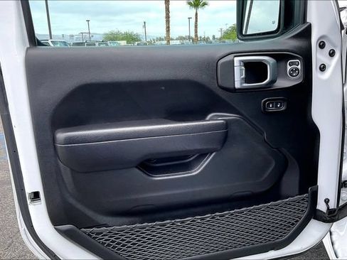 Used 2024 Jeep Wrangler Unlimited w/ Technology Group AWD/4WD image 22