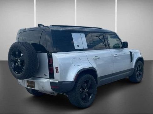 Used 2020 Land Rover Defender 110 First Edition AWD/4WD image 6