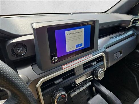 Used 2025 Toyota Tacoma SR5 AWD/4WD image 10