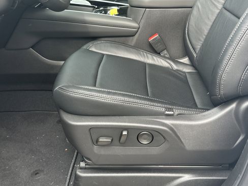 New 2026 Chevrolet Suburban LS RWD image 9