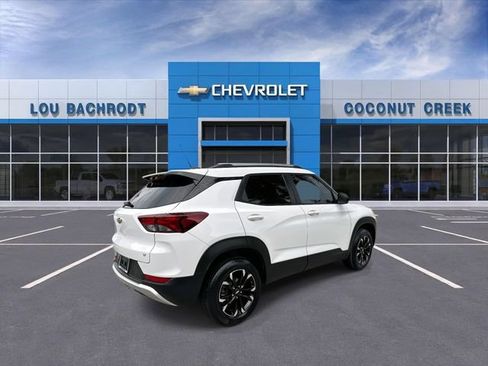 Used 2022 Chevrolet TrailBlazer LT w/ Convenience Package AWD/4WD image 8