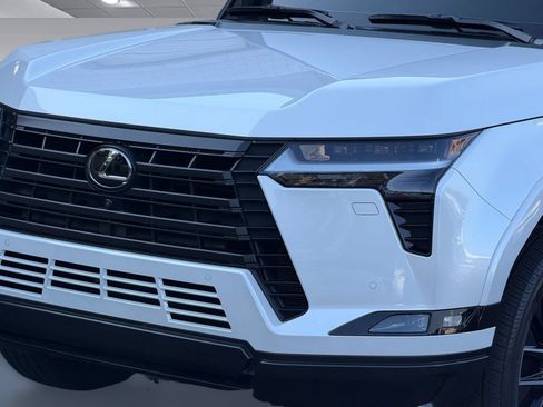 Used 2025 Lexus GX 550 w/ Accessory Package (2T) AWD/4WD image 12