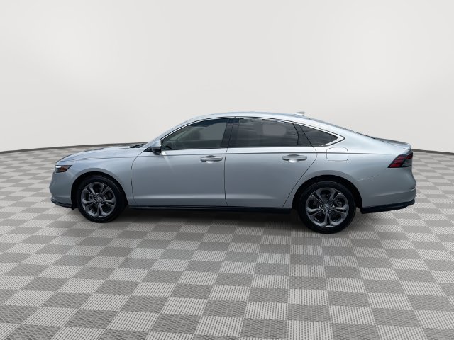 Used 2023 Honda Accord EX image 7