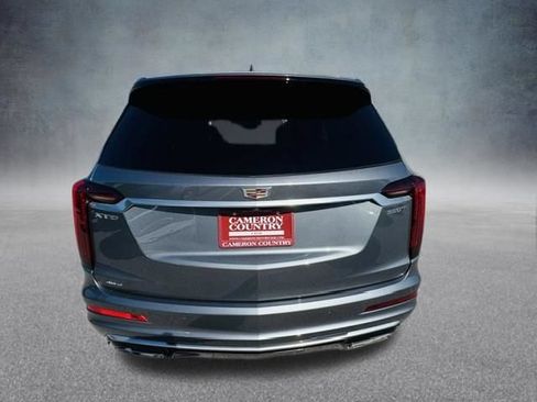 Used 2022 Cadillac XT6 Luxury AWD/4WD image 6