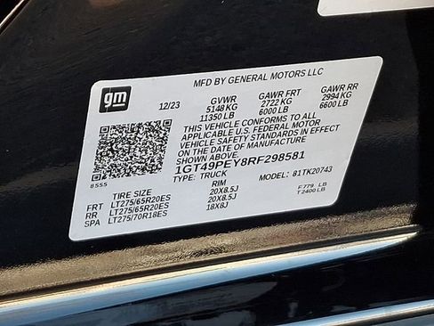 Used 2024 GMC Sierra 2500 AT4 w/ AT4 Preferred Package image 28