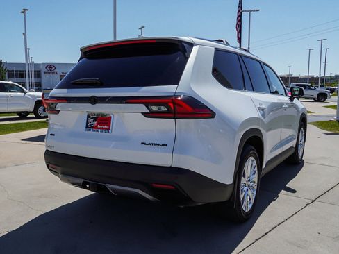 Certified 2025 Toyota Grand Highlander AWD image 8