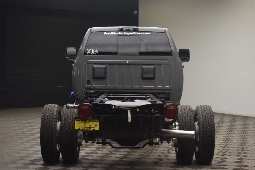 New 2026 RAM 5500 4x4 Crew Cab image 11