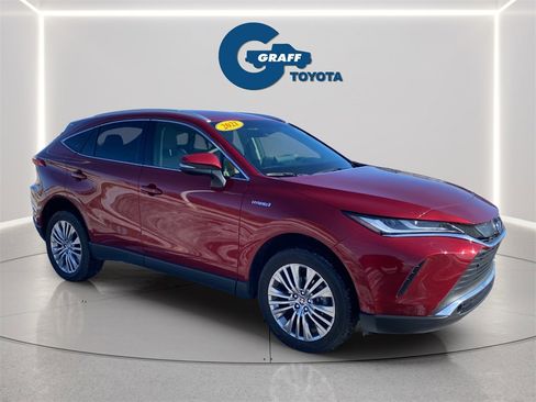 Used 2021 Toyota Venza XLE image 18