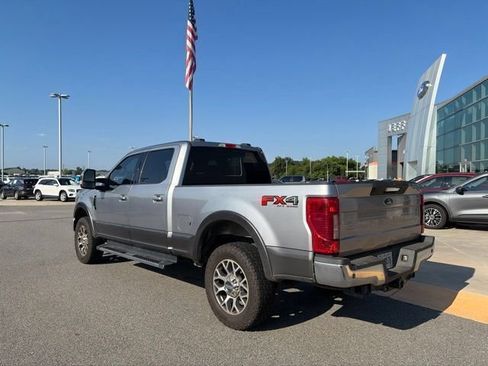 Used 2020 Ford F250 Lariat w/ Lariat Value Package AWD/4WD image 3