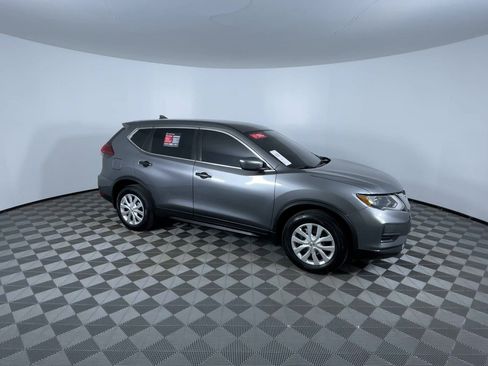 Certified 2018 Nissan Rogue S image 2