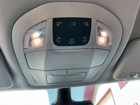 Used 2023 Chrysler Voyager LX FWD image 50