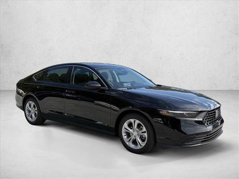 New 2025 Honda Accord LX image 4