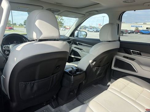 Used 2022 Kia Telluride EX FWD image 13