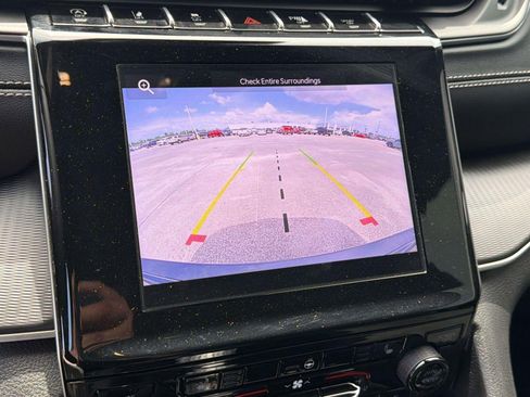 Used 2025 Jeep Grand Cherokee Altitude RWD image 28