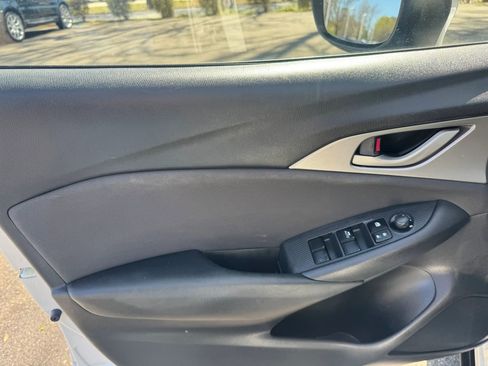 Used 2018 MAZDA CX-3 Sport image 15