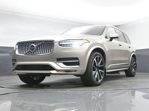 Used 2023 Volvo XC90 B6 Plus w/ Protection Package Premier AWD/4WD image 13